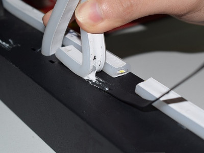 聚力TPU專用快干膠用于粘接軟PVC燈條不發白有韌性！