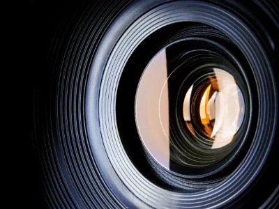 鏡片鏡頭用什么膠水粘好？聚力牌透明UV膠替企業解決實質問題！